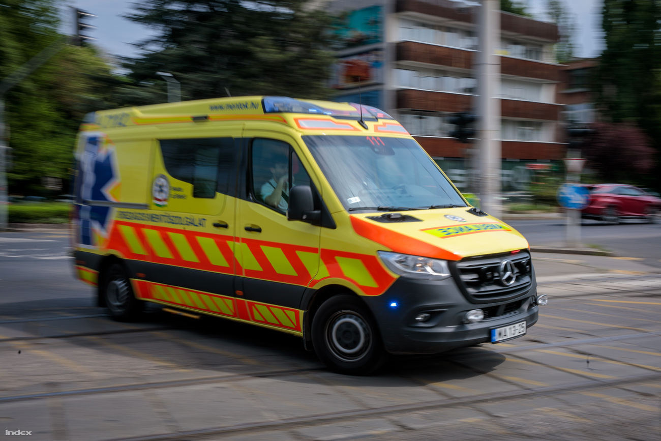 Osztrák mentők is érkezhetnek a magyarországi balesetek sérültjeiért