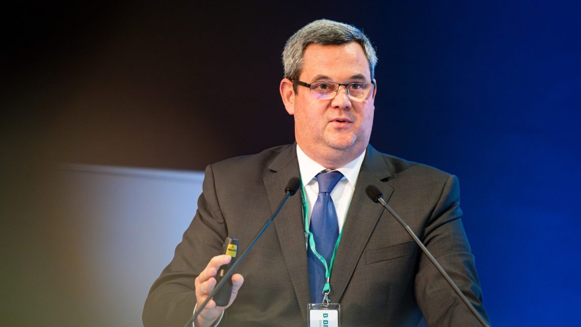 Takács Péter: Nem 40, hanem 20 ezer ápoló hiányzik a magyar egészségügyből